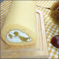 栗のロールケーキ